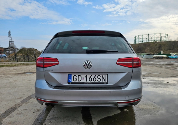 Volkswagen Passat cena 79000 przebieg: 162000, rok produkcji 2018 z Gdańsk małe 277